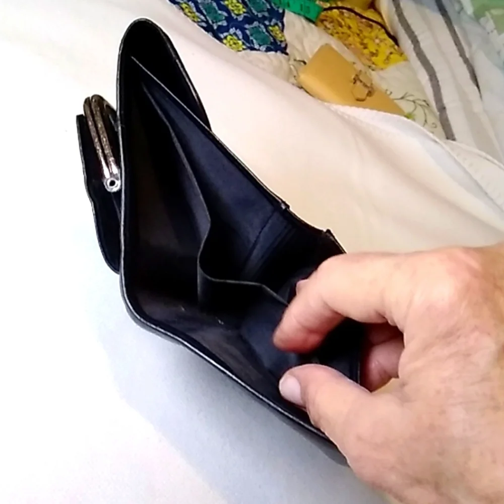 Buxton Leather US Wallet Sz 4